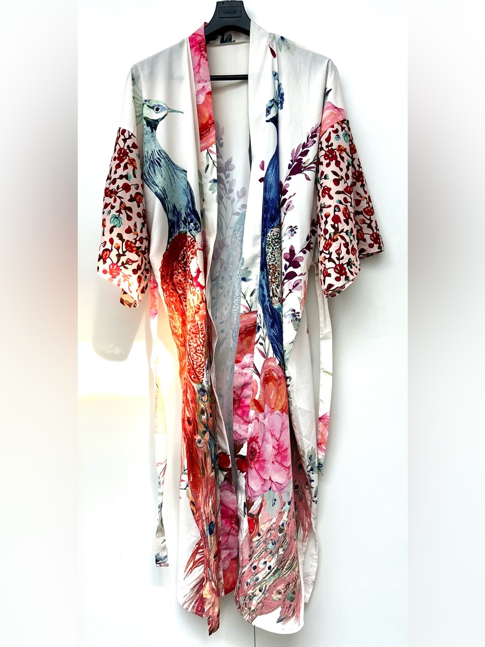 Peacock Floral Kimono Robe in Cream and Blue - Picture 4 of 7